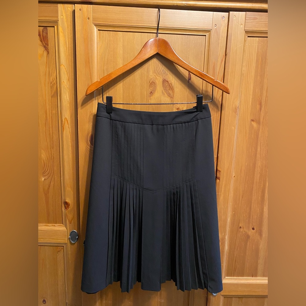 Nygard Collection black pleated skirt
